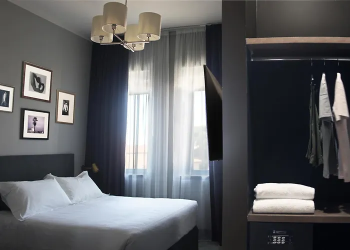 Hotel C-hotels Joy 4*