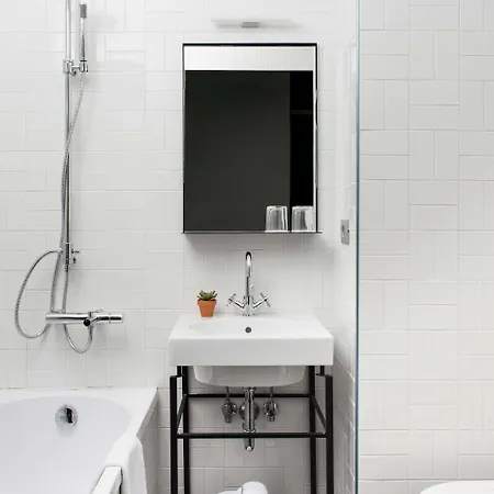 מלון C-hotels Joy 4*
