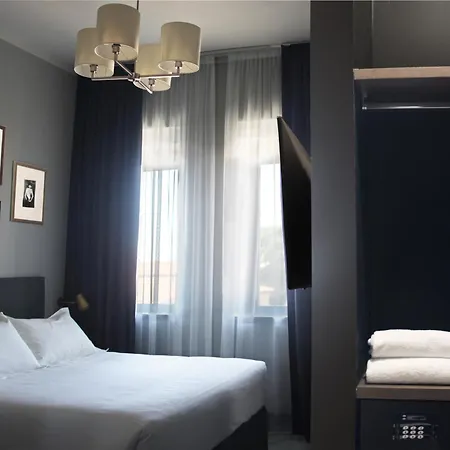 Hotel C-hotels Joy 4*